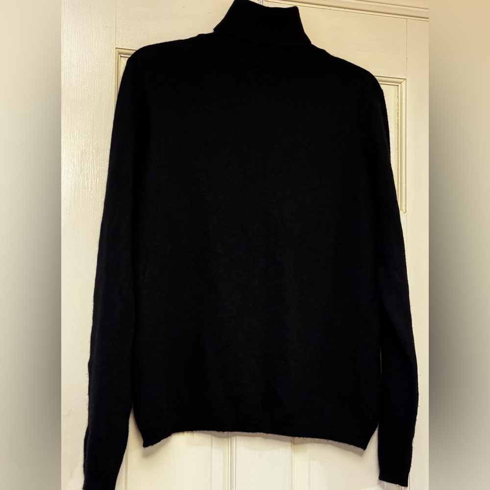 John W.‎ Nordstrom Elegant Black Turtleneck Sweater